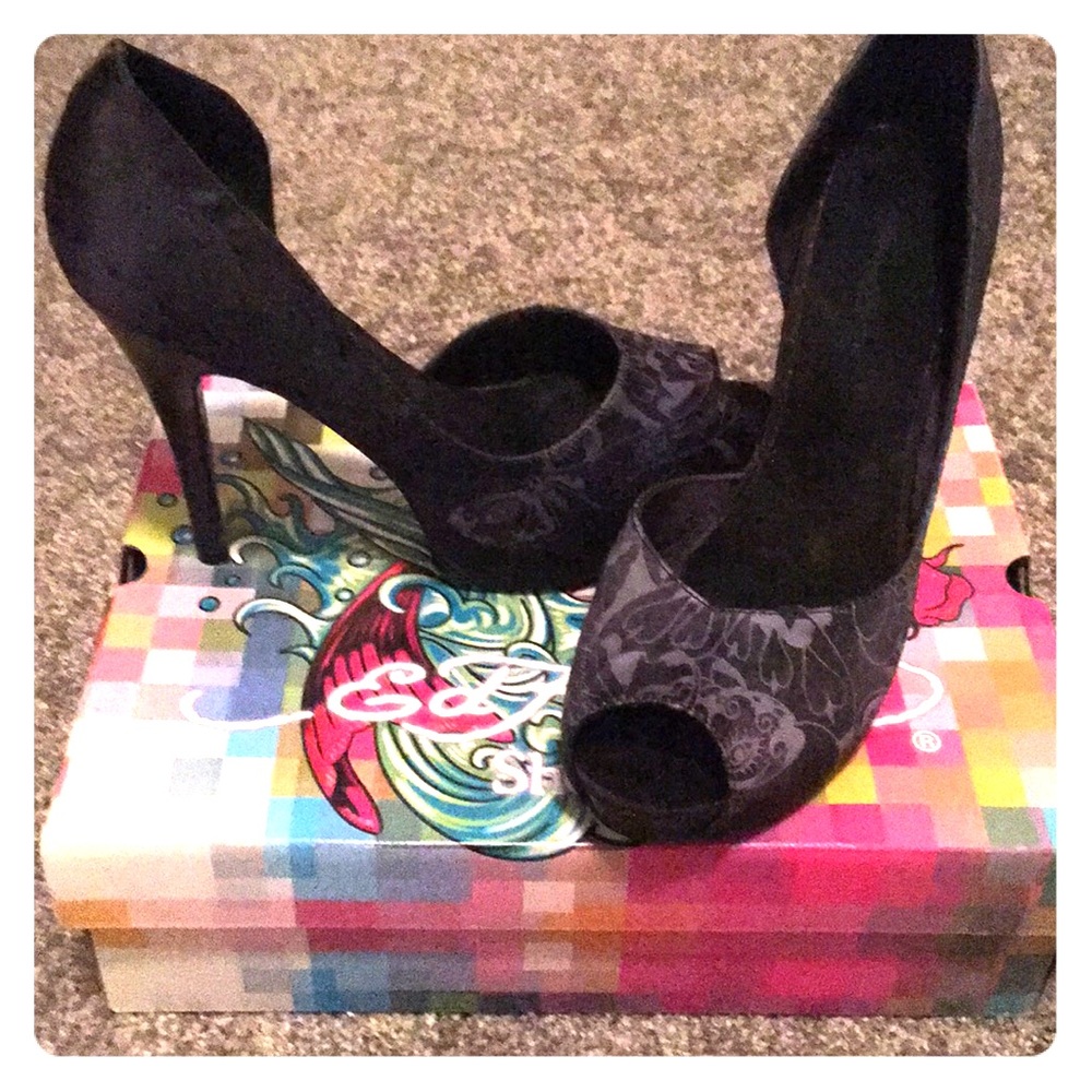 ED HARDY LIMITED EDITION! Satin Pumps patterned and sexy!